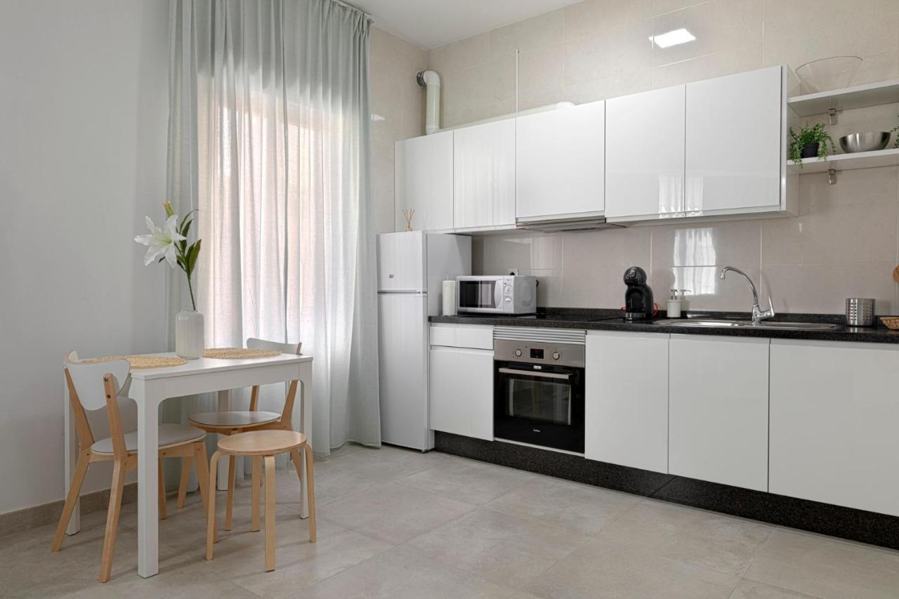 Homeabout Juan De Austria Apartments マラガ エクステリア 写真
