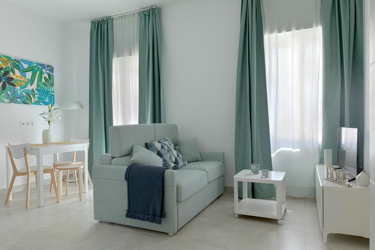 Homeabout Juan De Austria Apartments マラガ エクステリア 写真