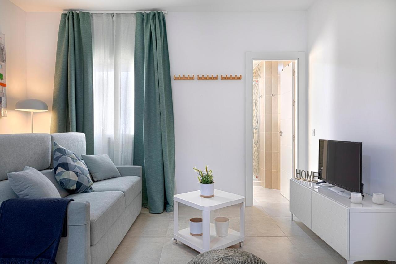 Homeabout Juan De Austria Apartments マラガ エクステリア 写真