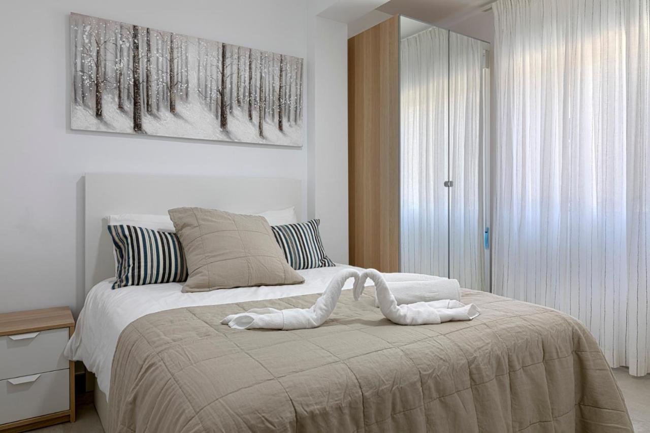 Homeabout Juan De Austria Apartments マラガ エクステリア 写真