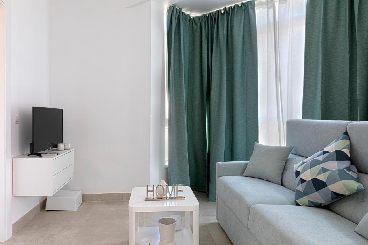 Homeabout Juan De Austria Apartments マラガ エクステリア 写真