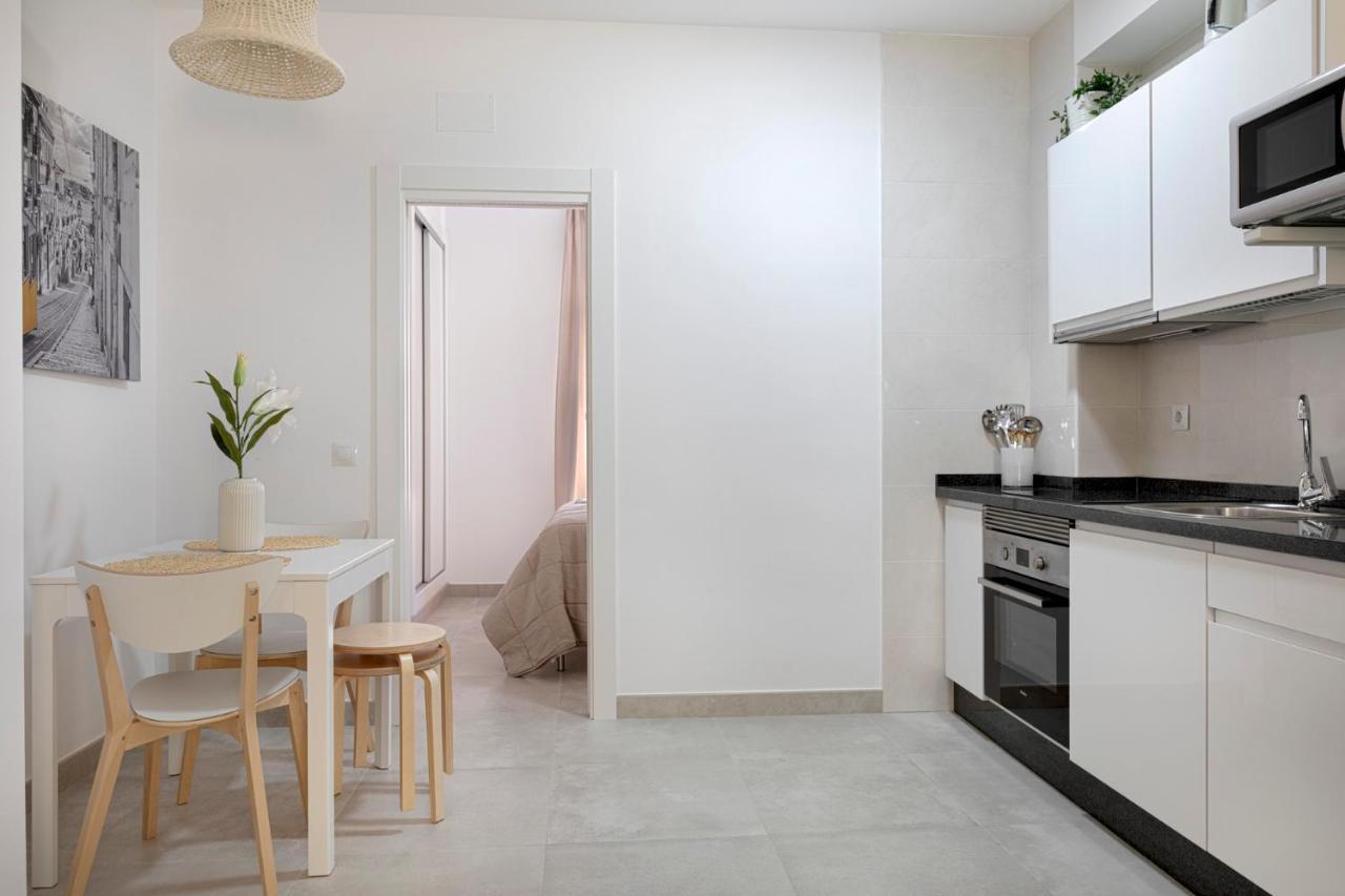 Homeabout Juan De Austria Apartments マラガ エクステリア 写真