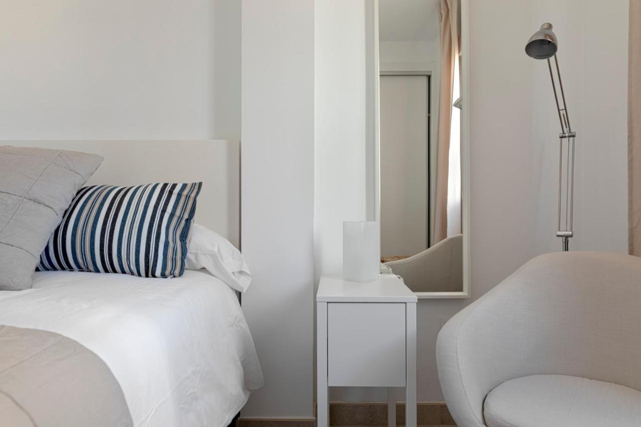 Homeabout Juan De Austria Apartments マラガ エクステリア 写真