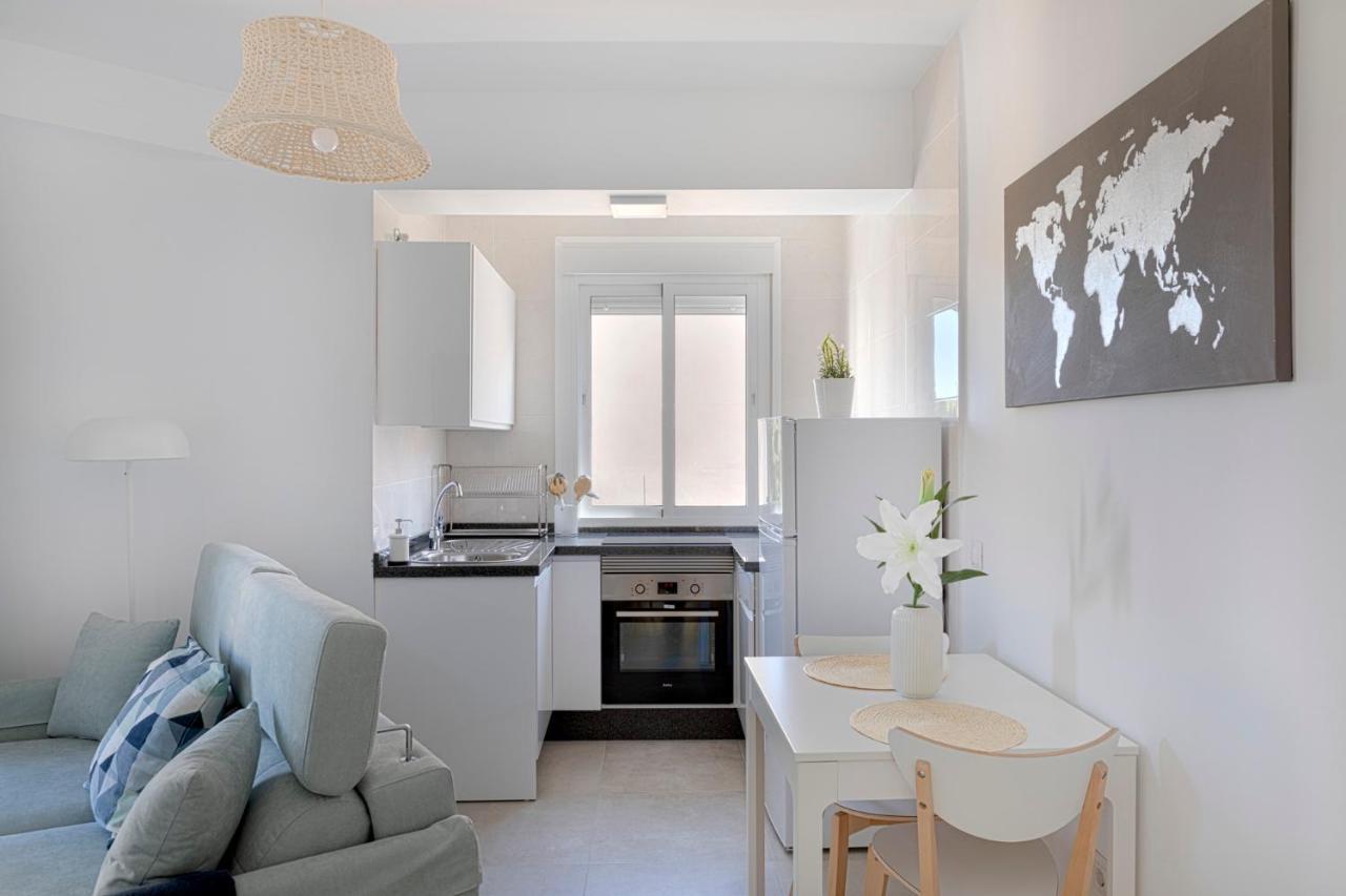 Homeabout Juan De Austria Apartments マラガ エクステリア 写真