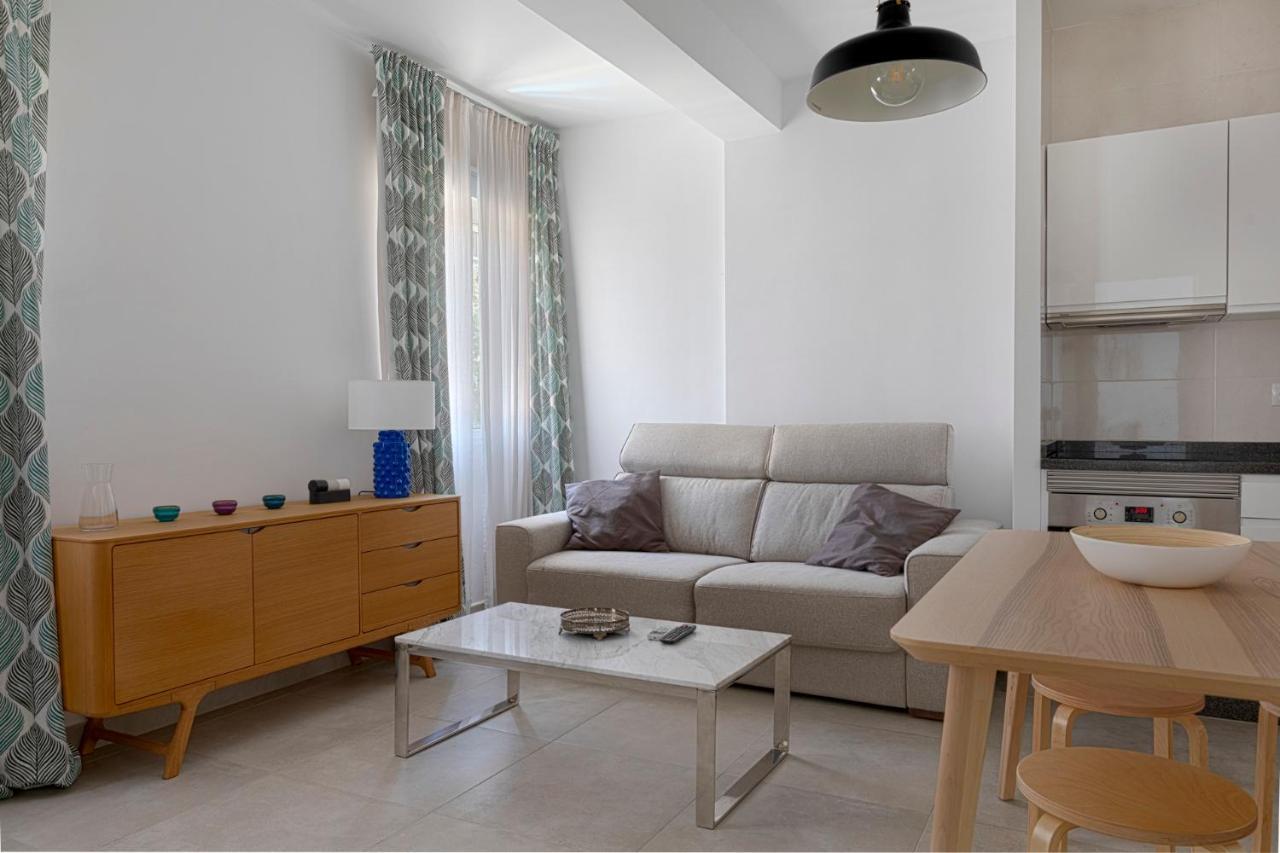 Homeabout Juan De Austria Apartments マラガ エクステリア 写真