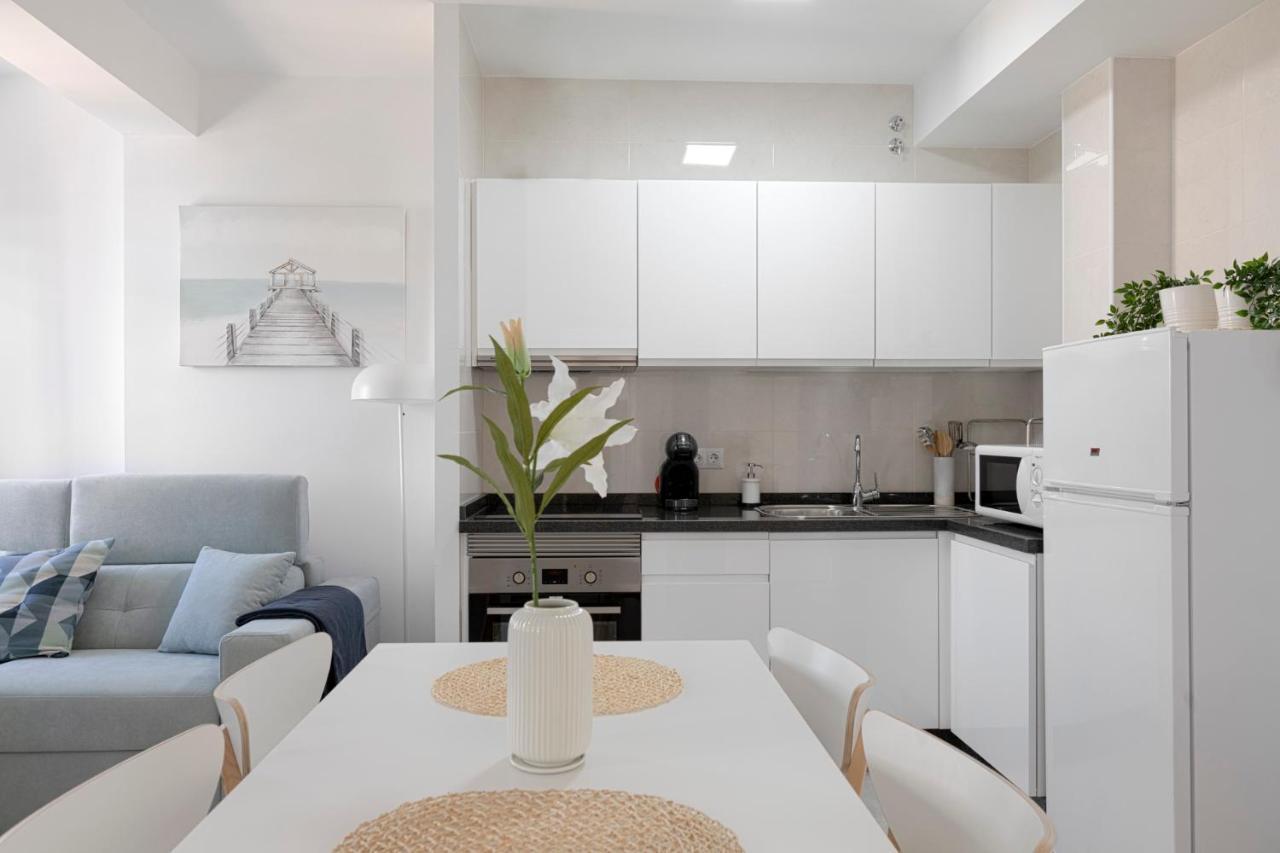 Homeabout Juan De Austria Apartments マラガ エクステリア 写真